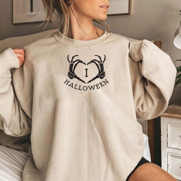 I Love Halloween Embroidery Design - 5 Sizes - Image 2